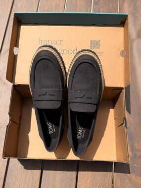 Toms Black Loafers, Sz 9.5